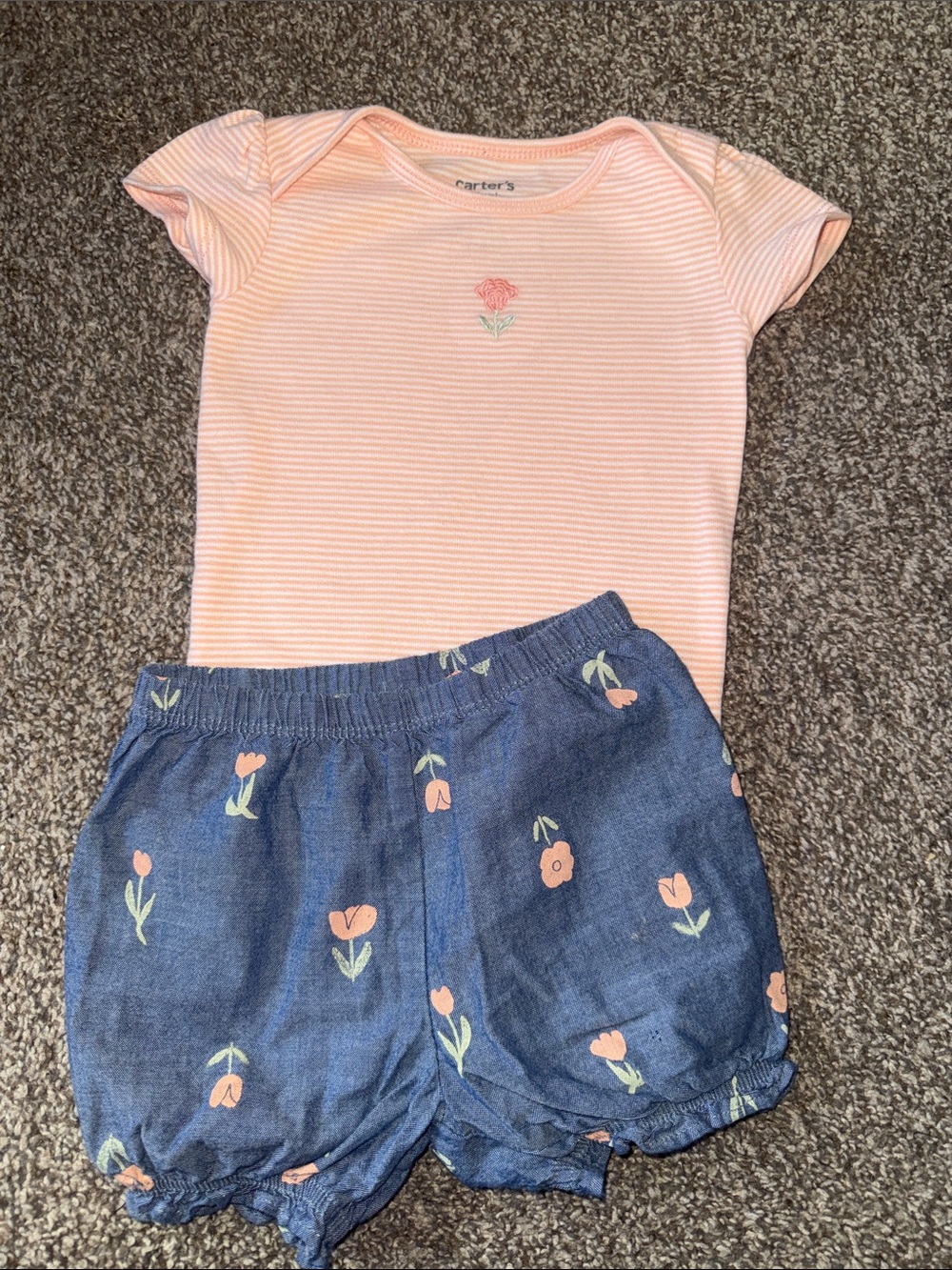 🛍 PRETTY LITTLE GIRLS OUTFIT SIZE 18 MONTHS 🛍